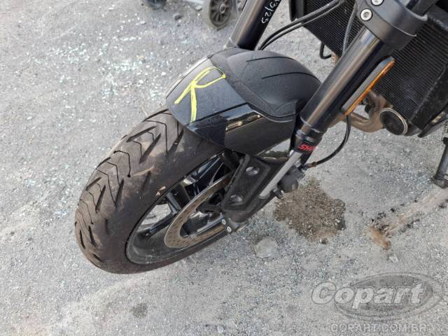 2025 TRIUMPH TRIDENT 