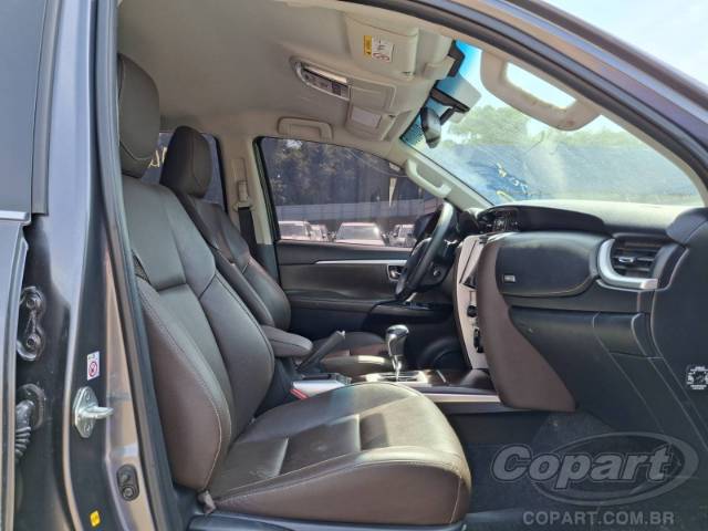 2017 TOYOTA HILUX SW4 