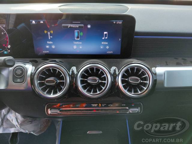 2025 MERCEDES BENZ GLB 