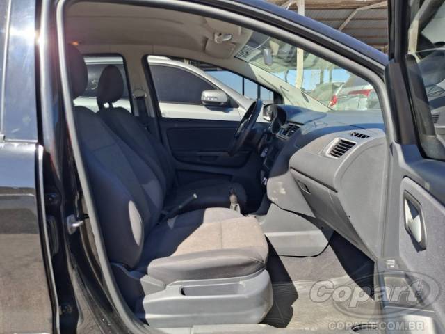 2013 VOLKSWAGEN FOX 