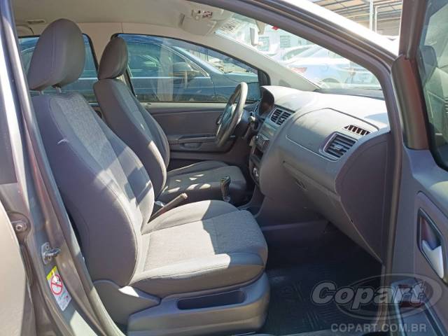 2013 VOLKSWAGEN SPACEFOX 