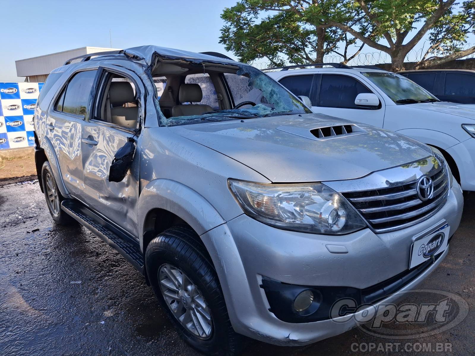 Veículo Toyota Hilux Toyota Hilux SW4 2014 2014 em leilão
