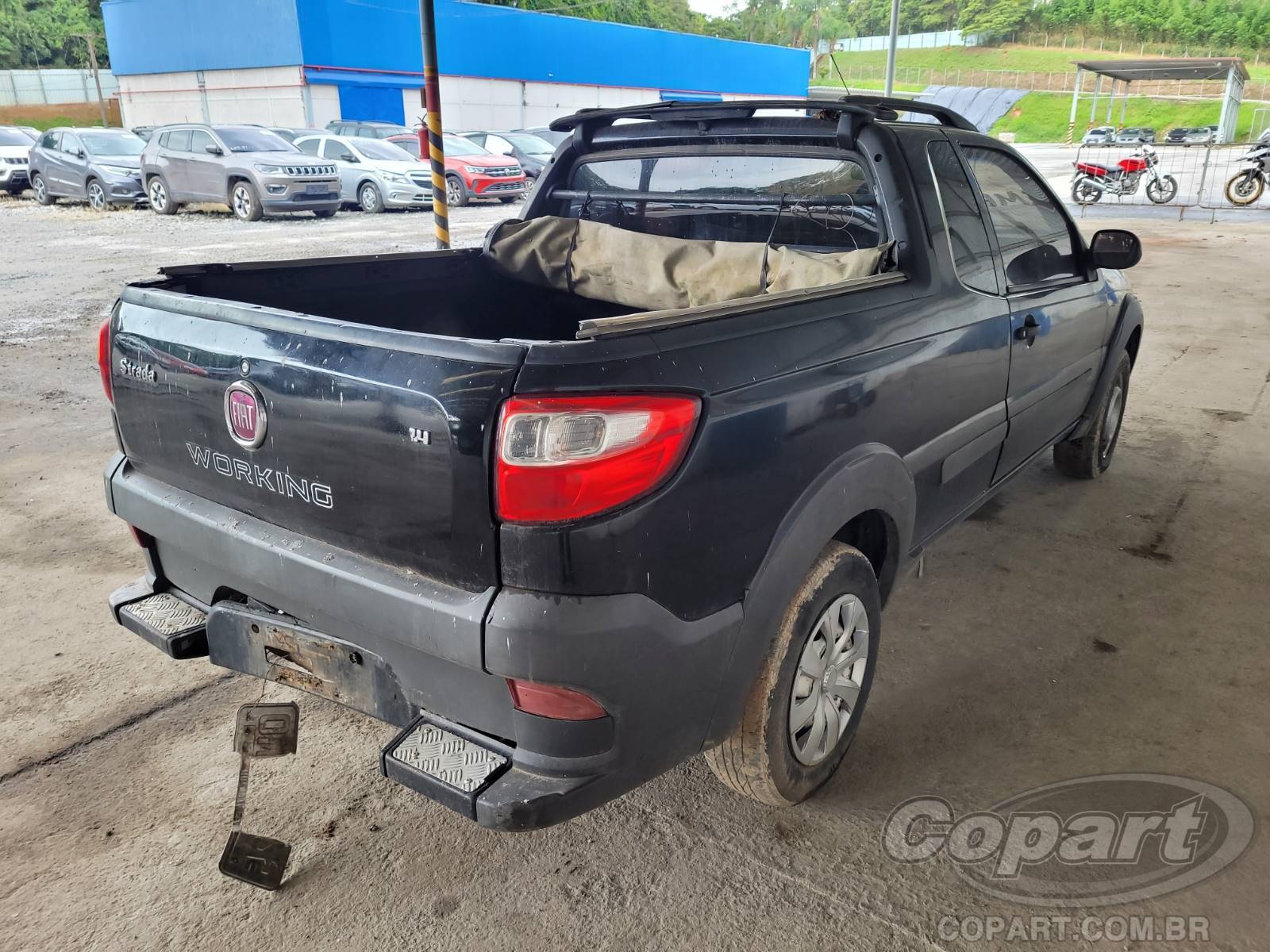 2014 FIAT STRADA CE — leilão em Embú Das Artes/SP (foto 4)