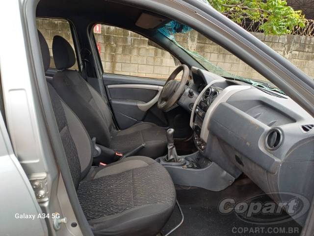 2019 RENAULT DUSTER OROCH 