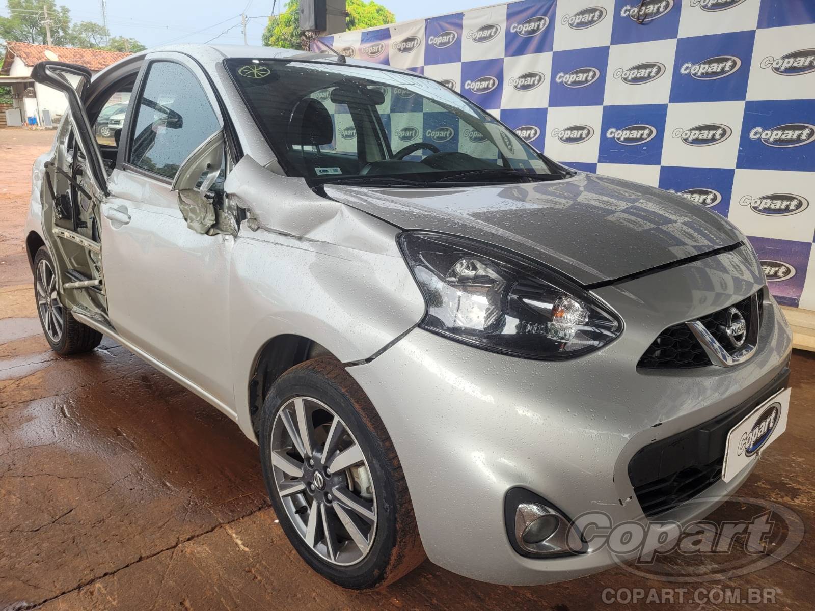 Nissan March 2018 1.6 16V Flex
