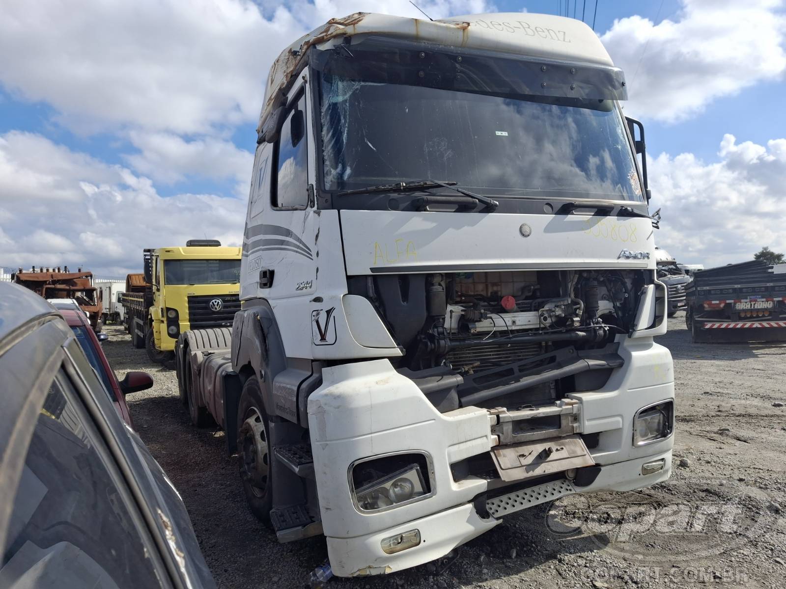 MERCEDES BENZ AXOR 2019 Caminhão