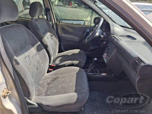 2002 CHEVROLET CORSA 
