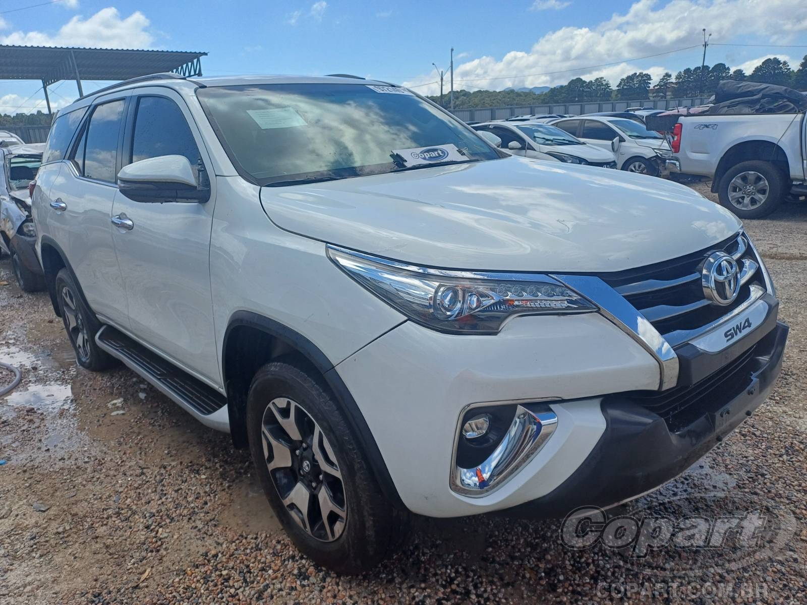 Veículo Toyota SW4 Toyota SW4 Diamond 2.8 D-4D Turbo 2019 Pequena Monta 2019 em leilão