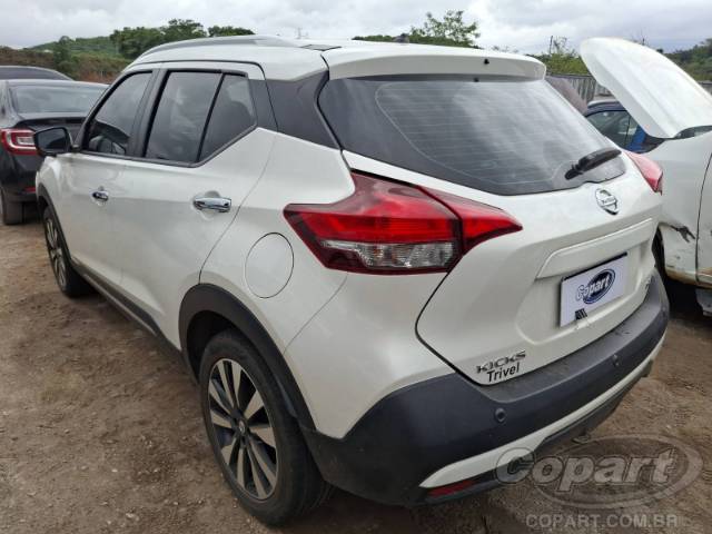 2019 NISSAN KICKS 
