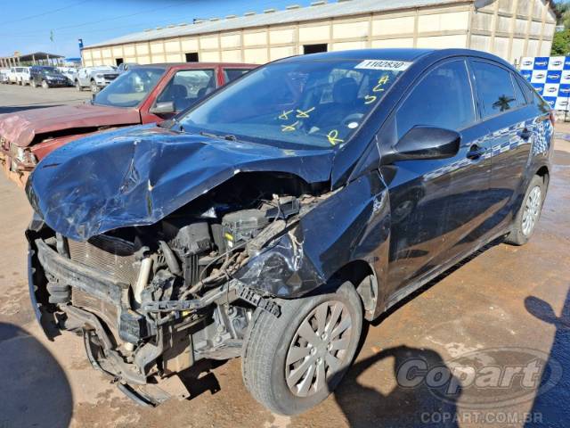 2015 HYUNDAI HB20S 