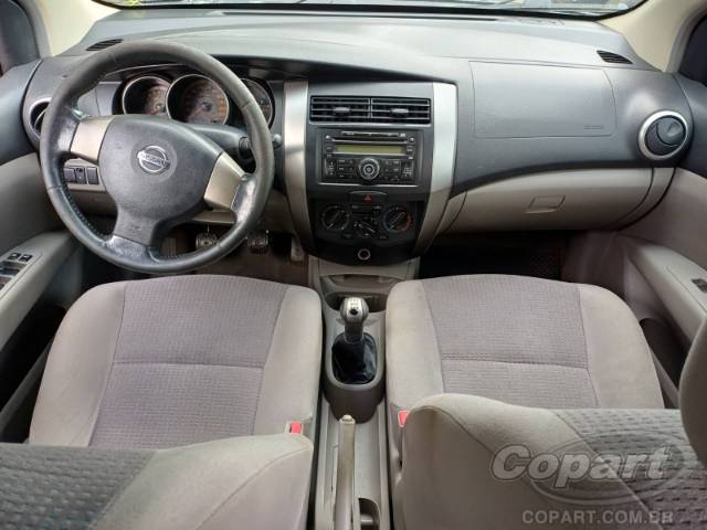 2010 NISSAN LIVINA 