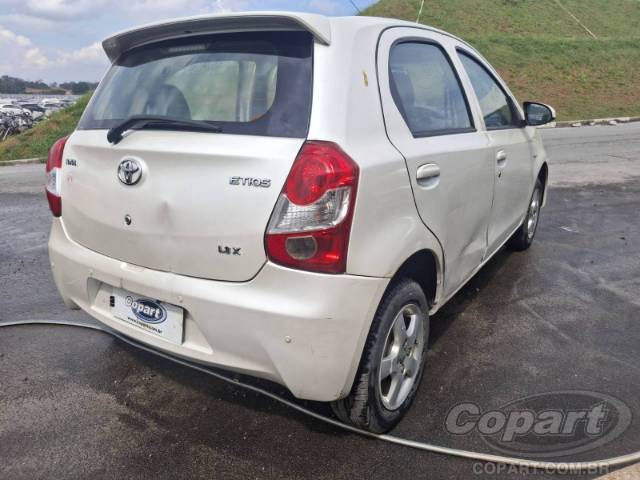 2016 TOYOTA ETIOS 