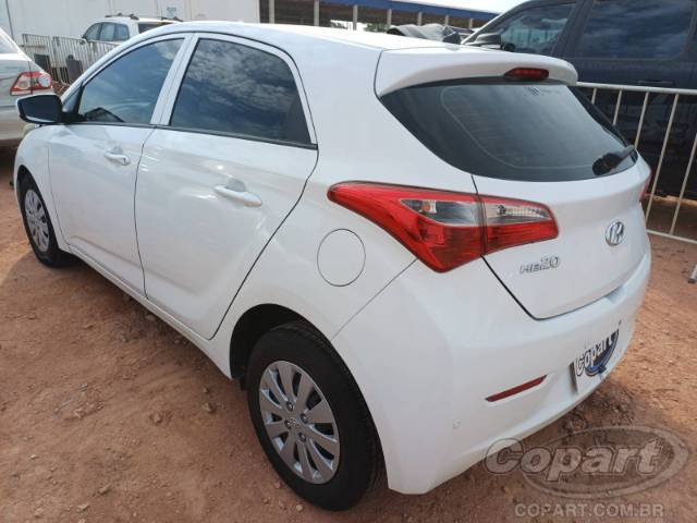 2015 HYUNDAI HB20 