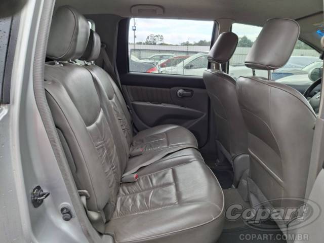 2011 NISSAN LIVINA 