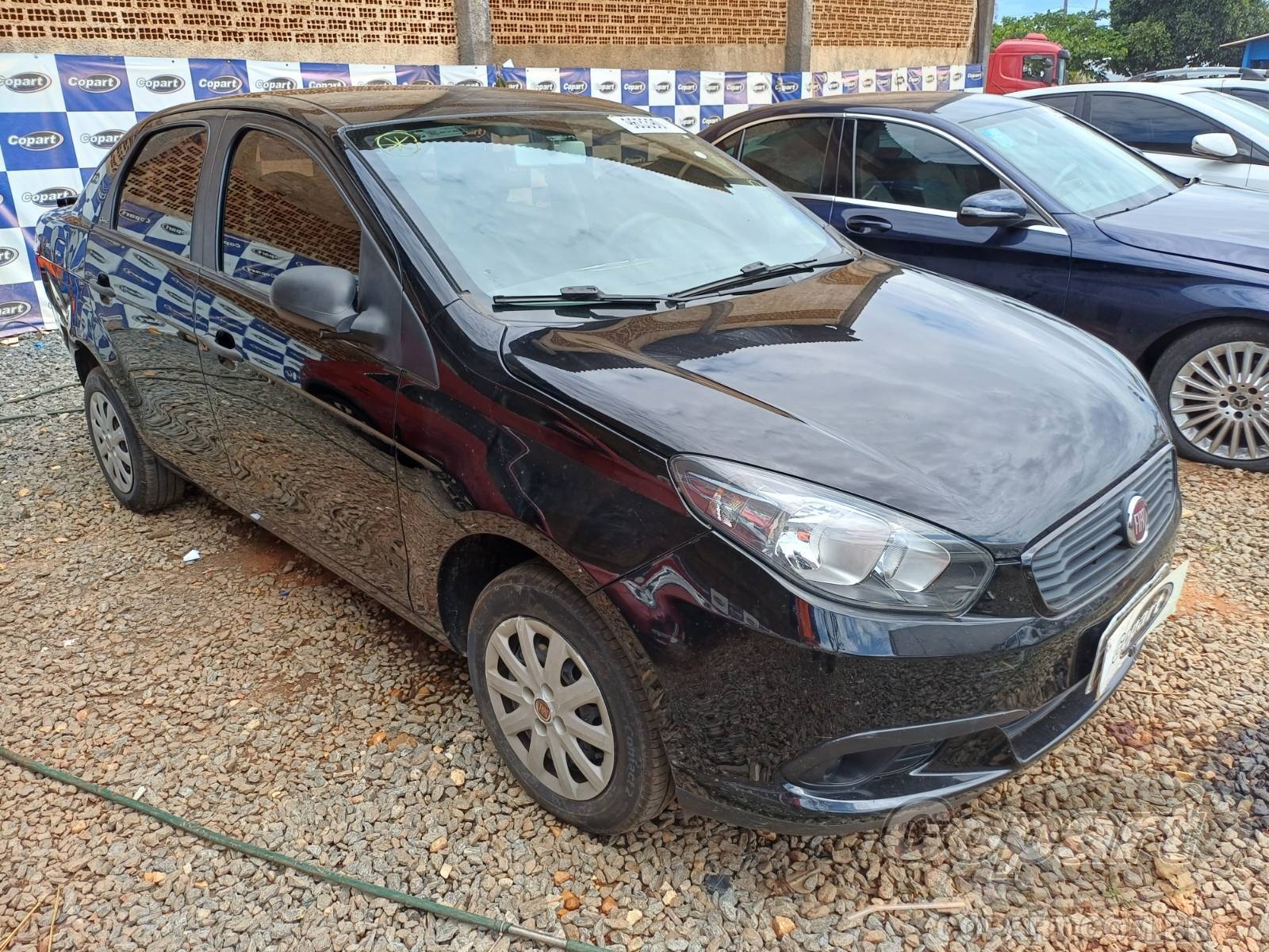 Veículo Fiat Grand Siena Fiat Grand Siena Attractive 1.0 EVO 2020 Colisão Média Monta 2020 em leilão