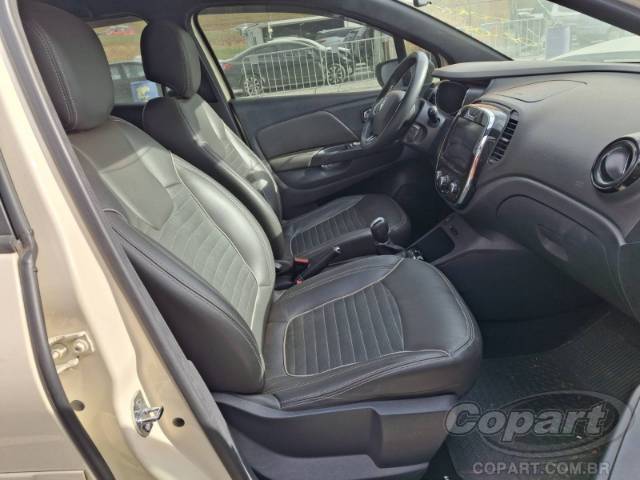 2021 RENAULT CAPTUR 