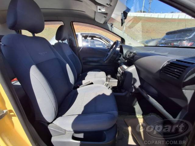 2005 VOLKSWAGEN FOX 