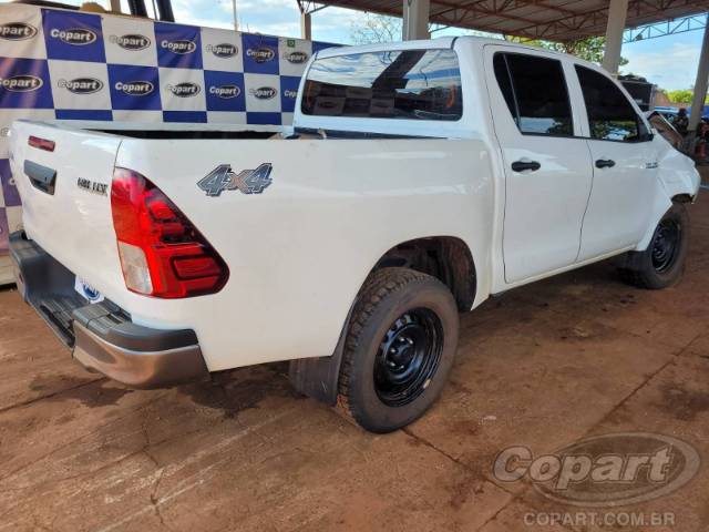 2025 TOYOTA HILUX CD 