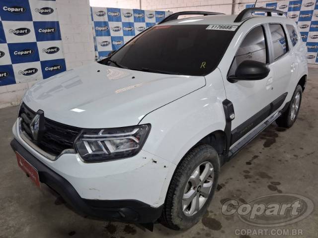 2025 RENAULT DUSTER 