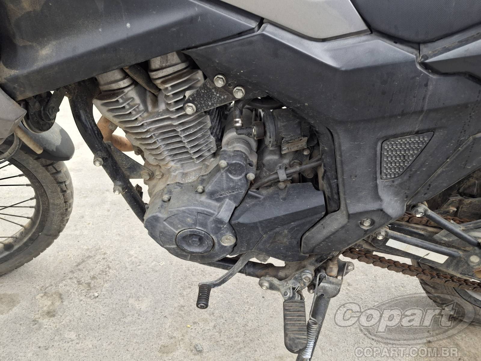 Foto 6 de 10: 2024 HONDA XRE SAHARA 300