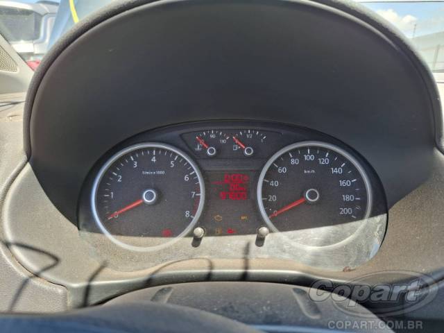 2012 VOLKSWAGEN VOYAGE 