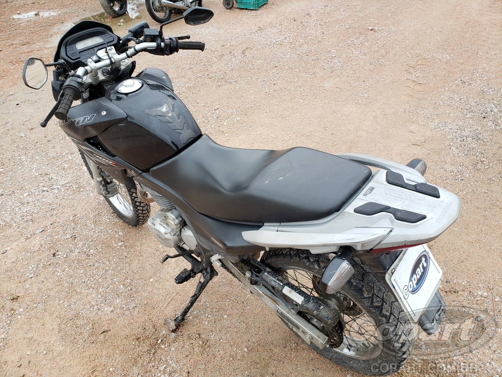 Foto 3: 2013 HONDA NX 400I