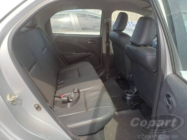 2015 TOYOTA ETIOS SEDA 