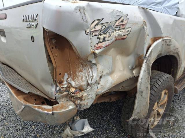 2010 TOYOTA HILUX CD 
