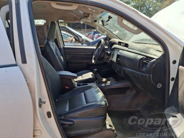 2022 TOYOTA HILUX CD 