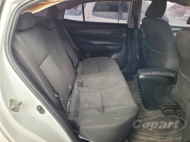 2024 TOYOTA YARIS SEDA 