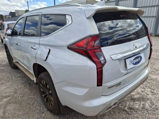 2022 MITSUBISHI PAJERO SPORT 