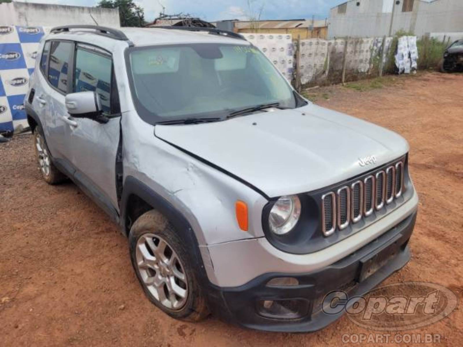 Veículo Fiat Renegade Jeep Renegade 1.8 16V Flex 2016 em leilão