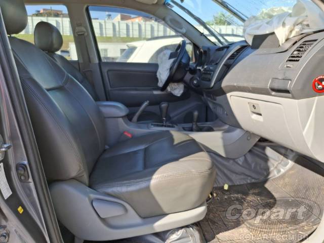 2010 TOYOTA HILUX CD 