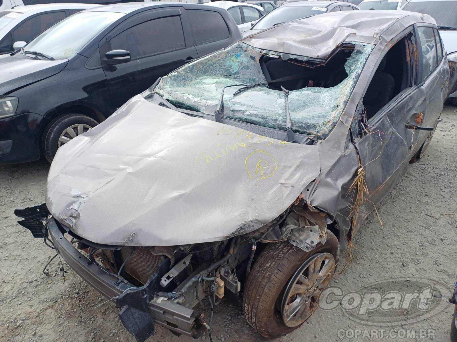 Foto 2: 2020 TOYOTA YARIS