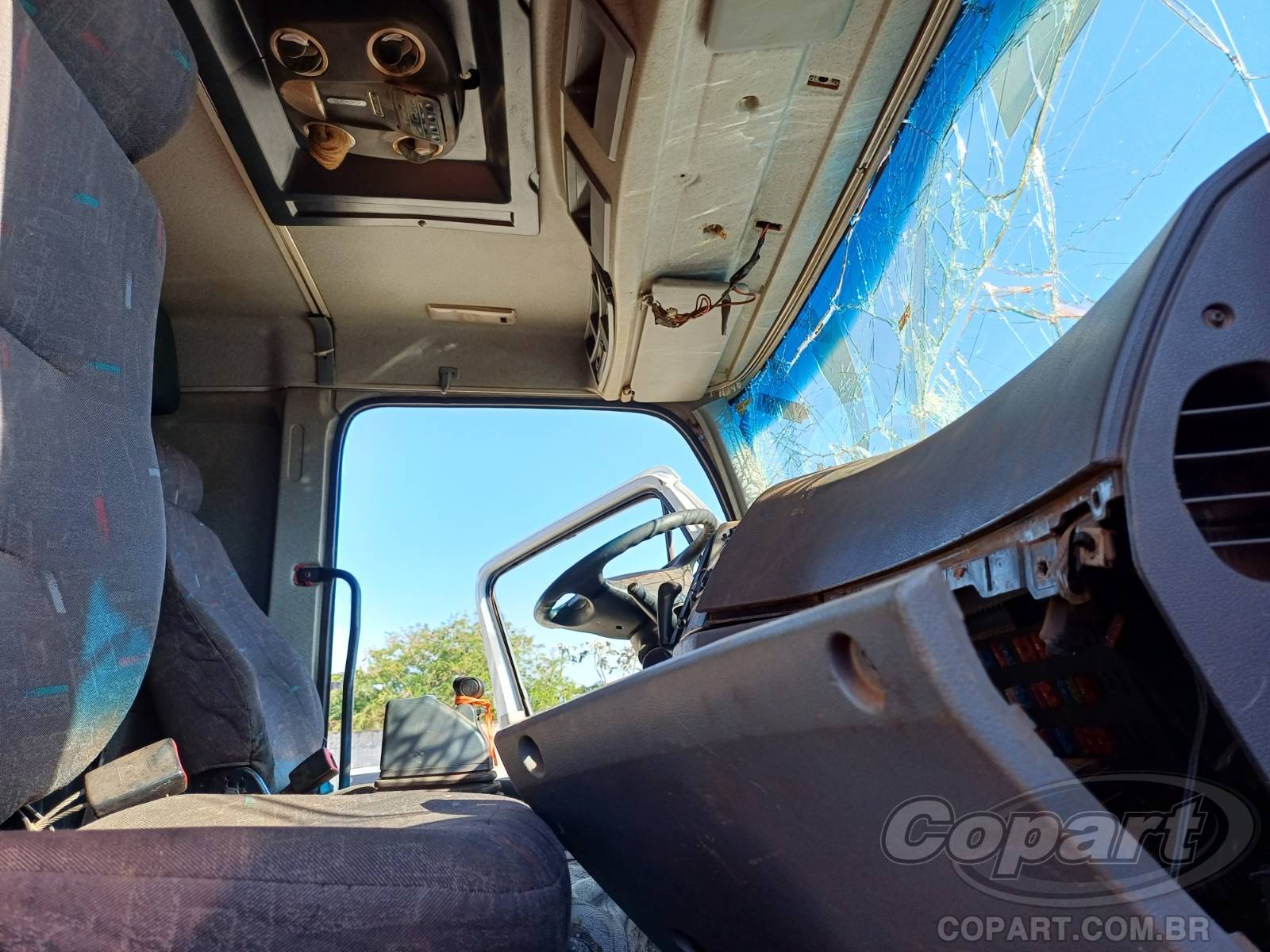 2011 MERCEDES BENZ AXOR — foto 5 de 10