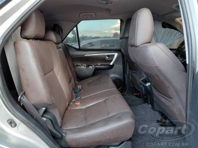2018 TOYOTA HILUX SW4 