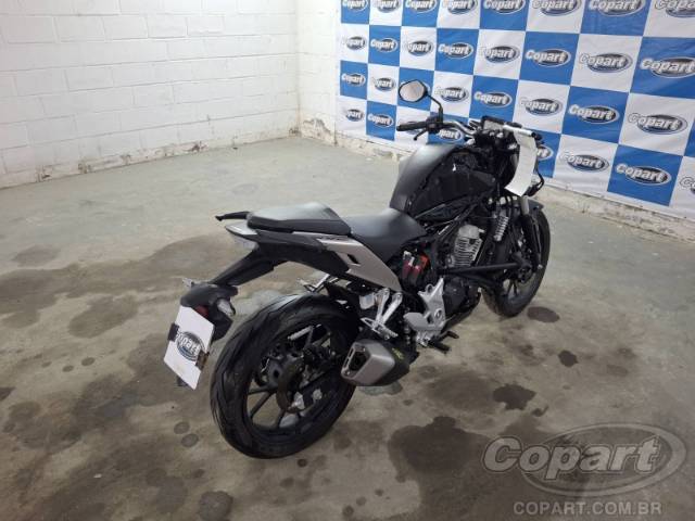 2026 HONDA CB 300F 