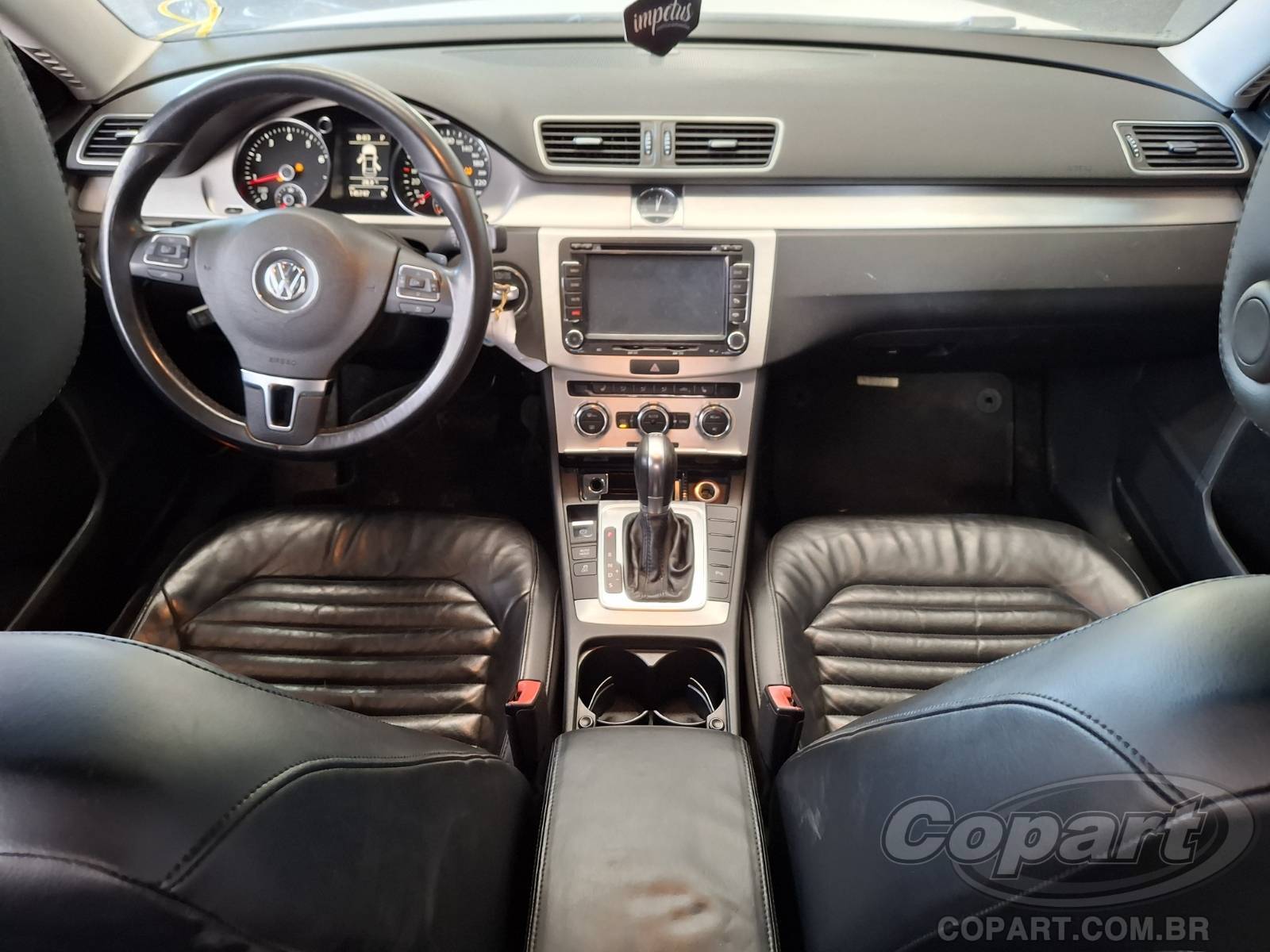 2012 VOLKSWAGEN PASSAT — foto 9 de 10