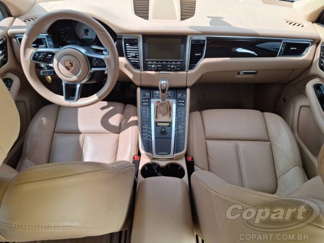 2015 PORSCHE MACAN 