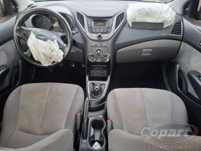 2015 HYUNDAI HB20S 