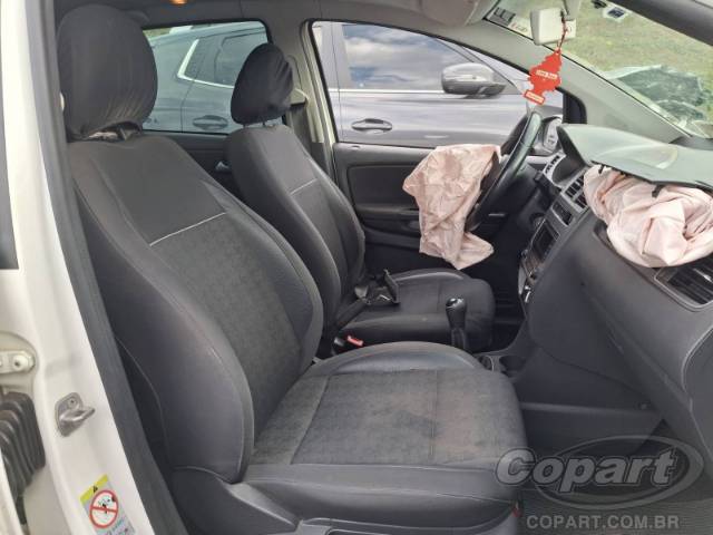 2015 VOLKSWAGEN FOX 
