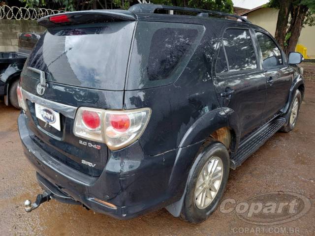 2013 TOYOTA HILUX SW4 