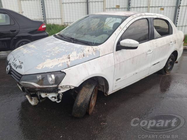 2014 VOLKSWAGEN VOYAGE 