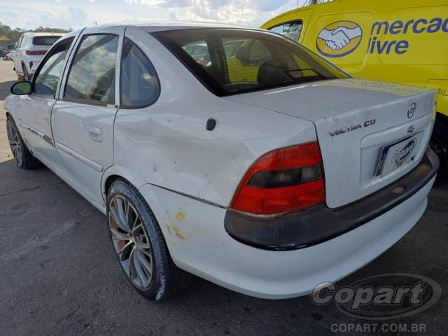 1997 CHEVROLET VECTRA 