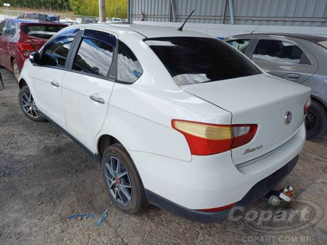 2015 FIAT GRAND SIENA 