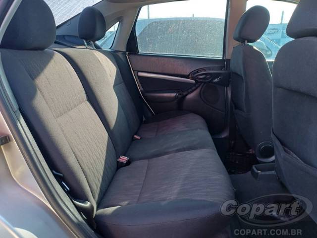 2006 FORD FOCUS SEDAN 