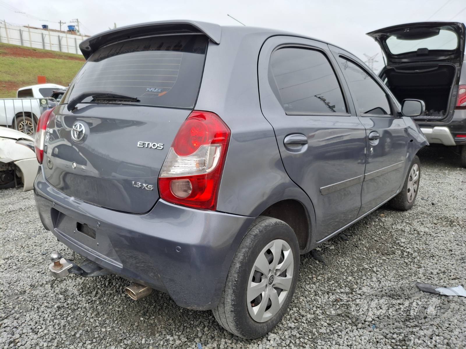 Foto 4: 2013 TOYOTA ETIOS