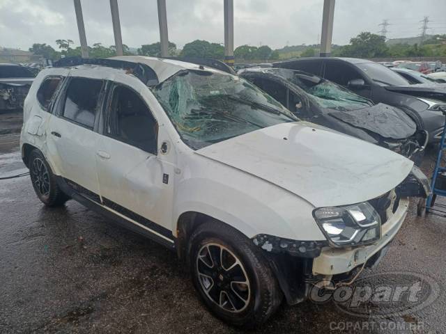 2016 RENAULT DUSTER 