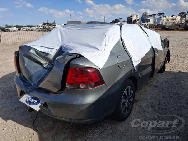 2011 VOLKSWAGEN VOYAGE 