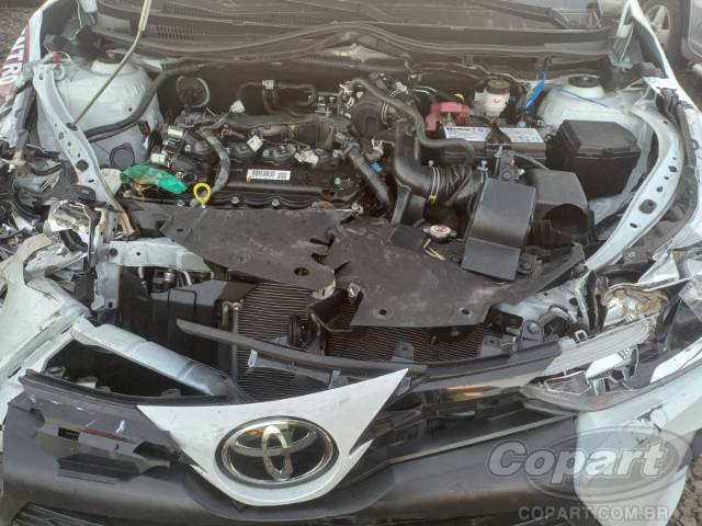 2025 TOYOTA YARIS SEDA 